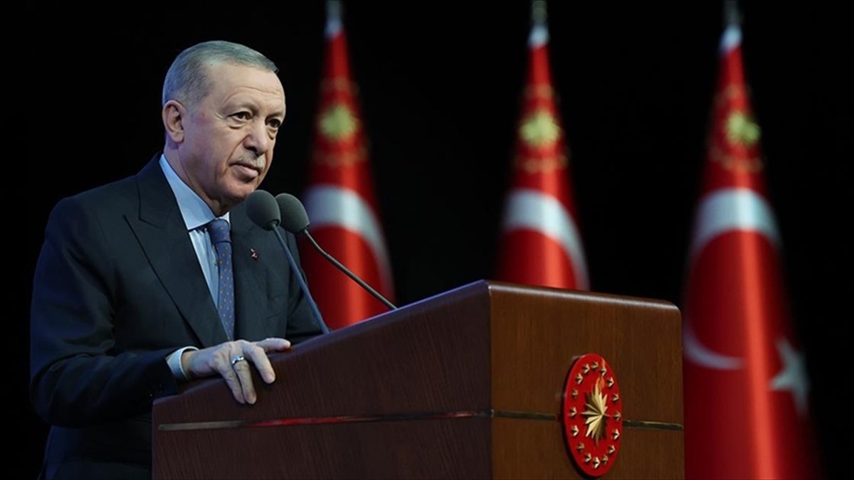 Cumhurbaşkanı Recep Tayyip Erdoğan, "Buradan 85 milyonun her ferdini 'Bir