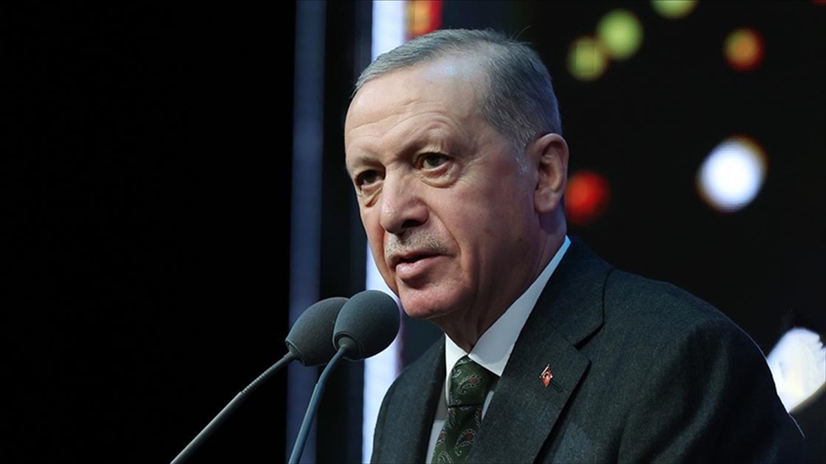Cumhurbaşkanı Recep Tayyip Erdoğan, "(İsrail'in Filistin'e saldırıları) Tarih bu iğrenç