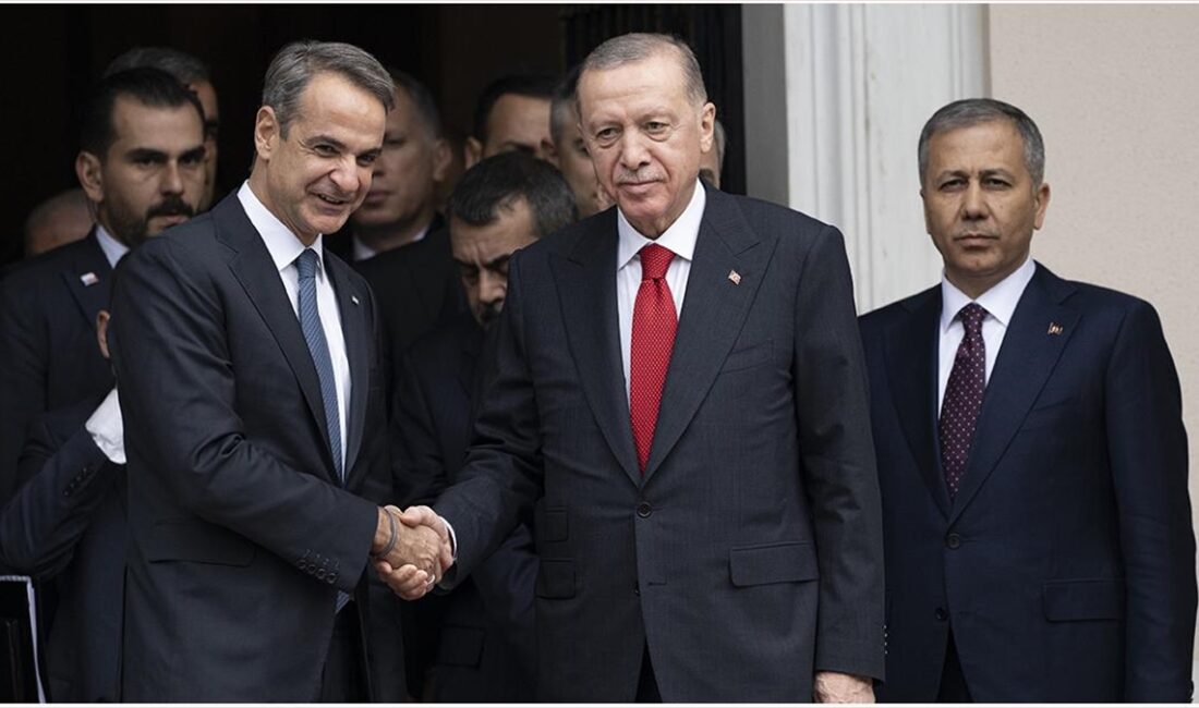 Cumhurbaşkanı Recep Tayyip Erdoğan'ın Atina ziyaretine geniş yer veren Yunan