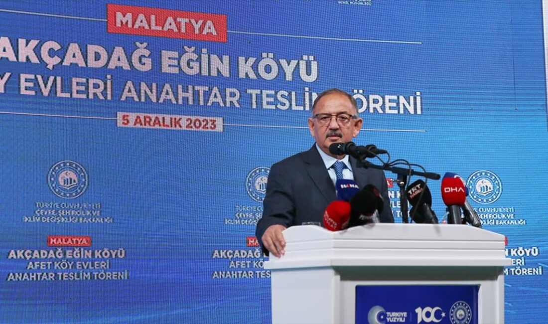 Deprem bölgesinde 22 bin konutun daha temeli atıldı Çevre, Şehircilik ve İklim Değişikliği Bakanı Mehmet Özhaseki'nin katılımıyla Malatya'da