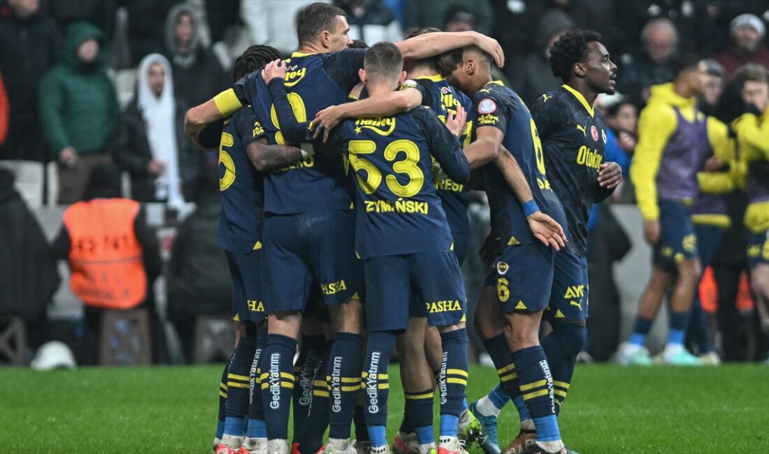 Trendyol Süper Lig'in 15. haftasındaki derbi mücadelede Fenerbahçe, Beşiktaş'ı deplasmanda