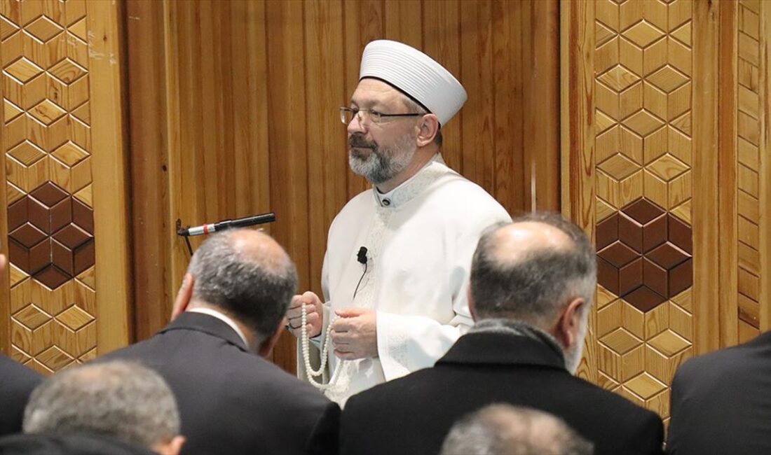 Diyanet İşleri Başkanı Ali Erbaş, Fransa'da sabah namazı sonrası şehit