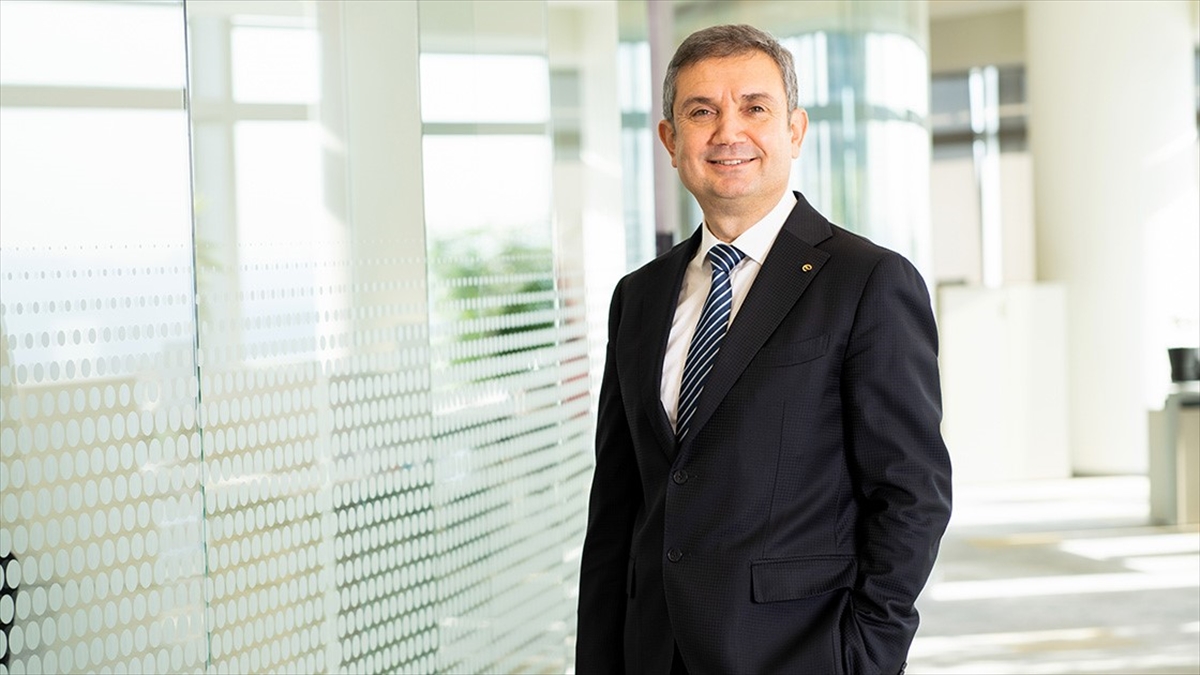 Eczacıbaşı Topluluğu Üst Yöneticisi (CEO) Atalay Gümrah, 2024'te yüzde 10