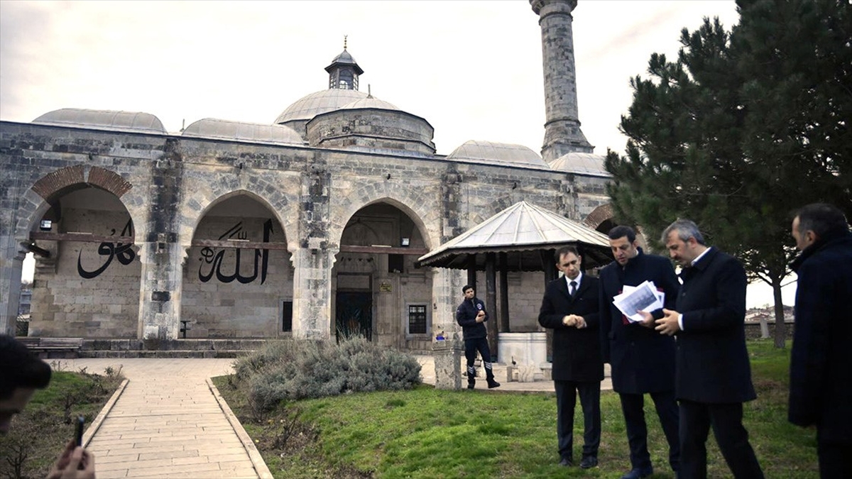 Osmanlı padişahlarından 2. Murat döneminde yaptırılan ancak günümüze ulaşamayan Edirne