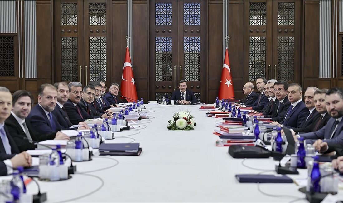 ANKARA (AA) – Cumhurbaşkanlığı Külliyesi’ndeki toplantıya Hazine ve Maliye Bakanı