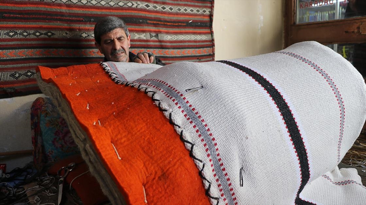 Elazığ'da palancılık mesleğinin son temsilcisi olan Metin Dalbul, 43 yıldır