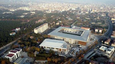 Elazığ Atatürk Stadı, bünyesinde oluşturulan salonlarda 18 branşta spor yapan