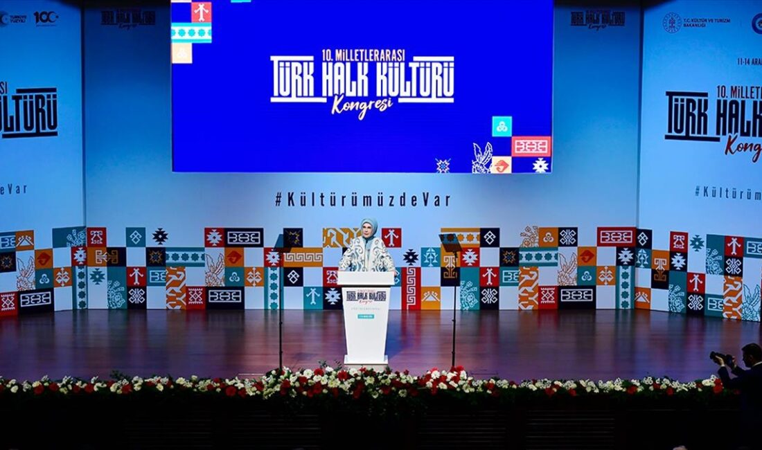 Emine Erdoğan: Filistin topraklarında yaşanan mezalime karşı hakkı ve hakikati savunmayı sürdüreceğiz Emine Erdoğan, Osmanlı döneminde üç dinin mensuplarının barış içerisinde yaşadığı