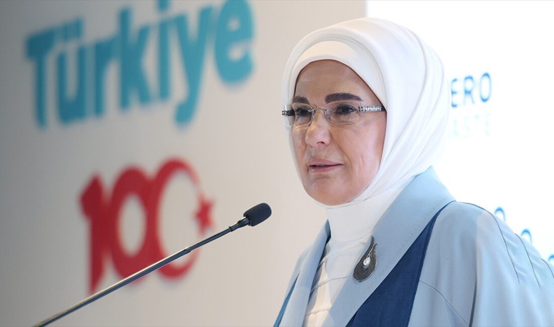 Cumhurbaşkanı Recep Tayyip Erdoğan'ın eşi Emine Erdoğan, afet ve insani