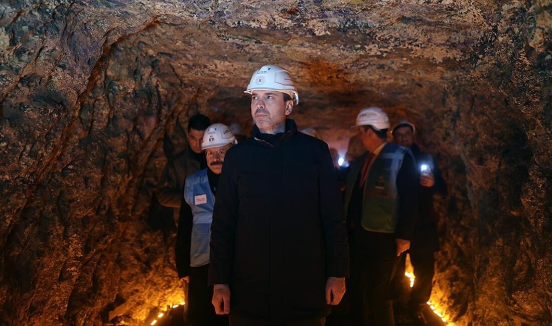 Bakan Bayraktar, Eskişehir'deki maden işletmesinde endüstriyel tesise geçilmesiyle birlikte Türkiye'nin