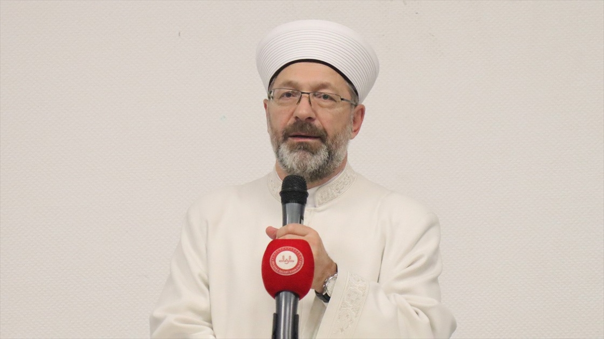 Diyanet İşleri Başkanı Prof. Dr. Ali Erbaş, "Her vesileyle bu