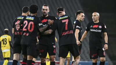 Trendyol Süper Lig'in 14. haftasında VavaCars Fatih Karagümrük, sahasında İstanbulspor'u