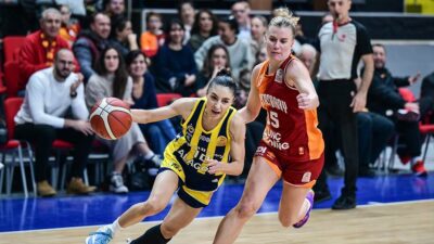 ING Kadınlar Basketbol Süper Ligi'nin 17. haftasındaki derbi mücadelesinde Fenerbahçe