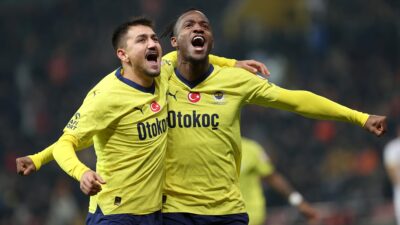 Fenerbahçe, konuk olduğu Mondihome Kayserispor'u 4-3 mağlup etti.