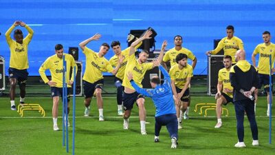 Fenerbahçe Futbol Takımı, yarın Galatasaray ile yapacağı Turkcell Süper Kupa