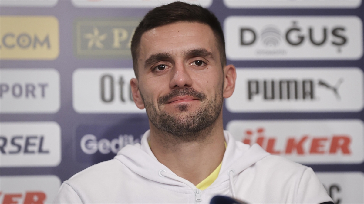 İSTANBUL (AA) – Sırp futbolcu, Fenerbahçe Can Bartu Tesisleri’nde gerçekleştirilen