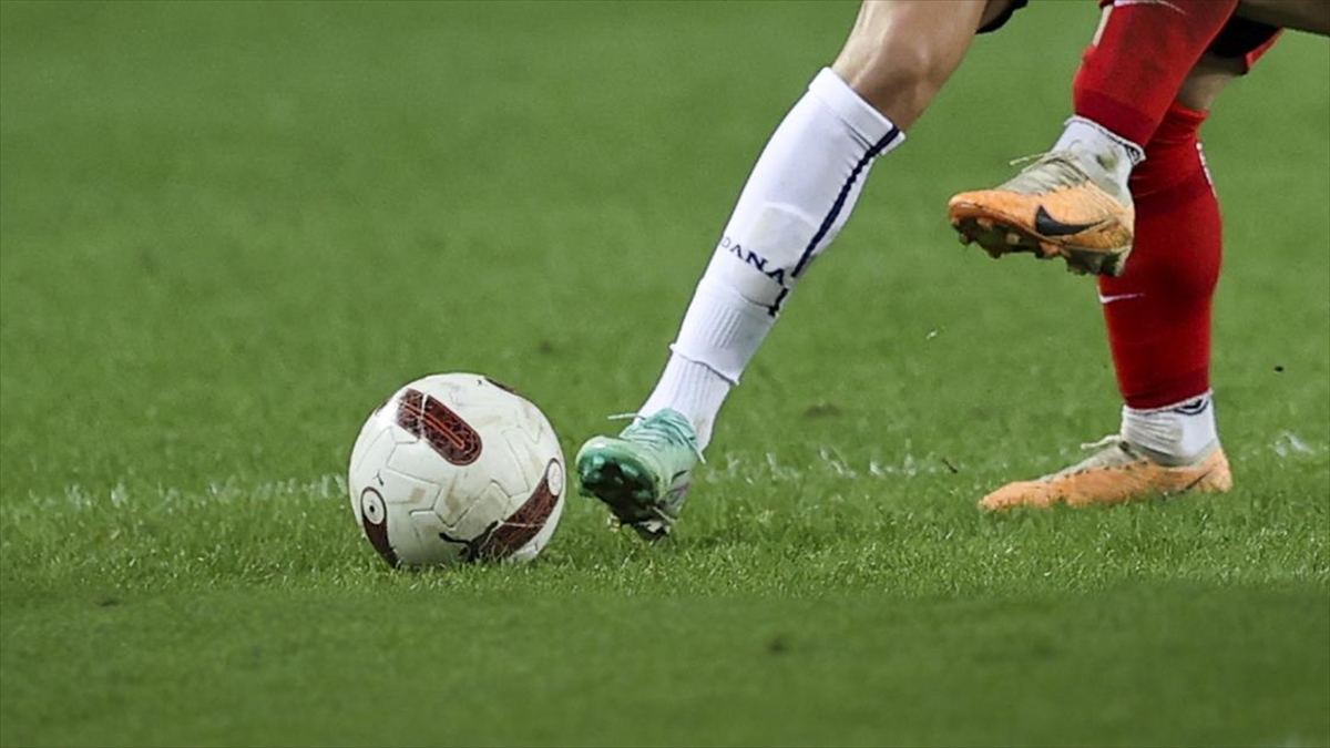 FIFA Üye Federasyonlar Avrupa Direktörü Elkhan Mammadov, futbolun gelişimine yatırım