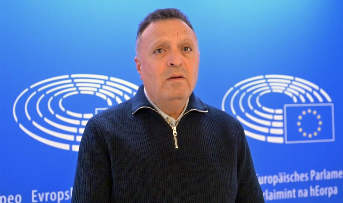 Filistinli Gazeteciler Sendikası Başkanı Nasır Ebu Bekir, İsrail'in basın mensuplarını