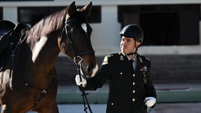 Gazi Piyade Binbaşı Özgür Belen, atın üzerinde özgürlüğe dönüşen hayatını