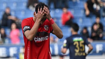 Trendyol Süper Lig'in 15. haftasında konuk ettiği Trabzonspor'a 3-1 yenilen