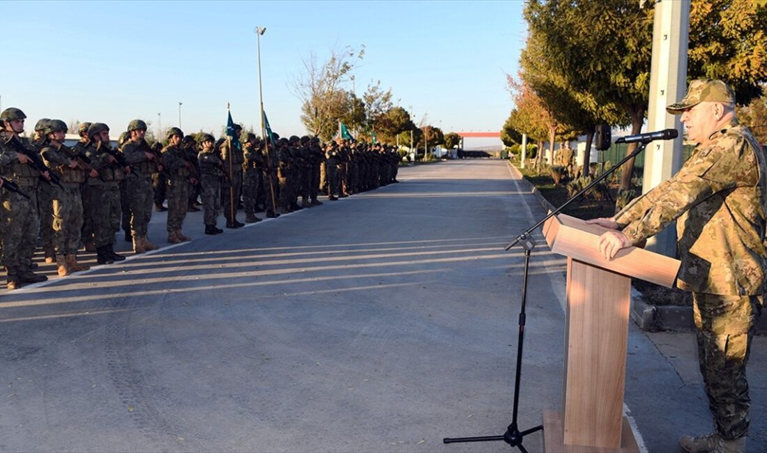 Genelkurmay Başkanı Orgeneral Metin Gürak, Kilis'te Suriye'nin sıfır noktasındaki Çıldıroba