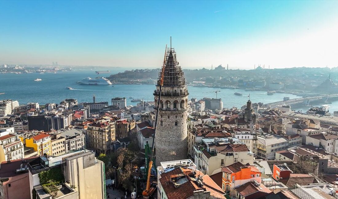Dünyanın en eski kuleleri arasında sayılan ve İstanbul'un sembollerinden biri