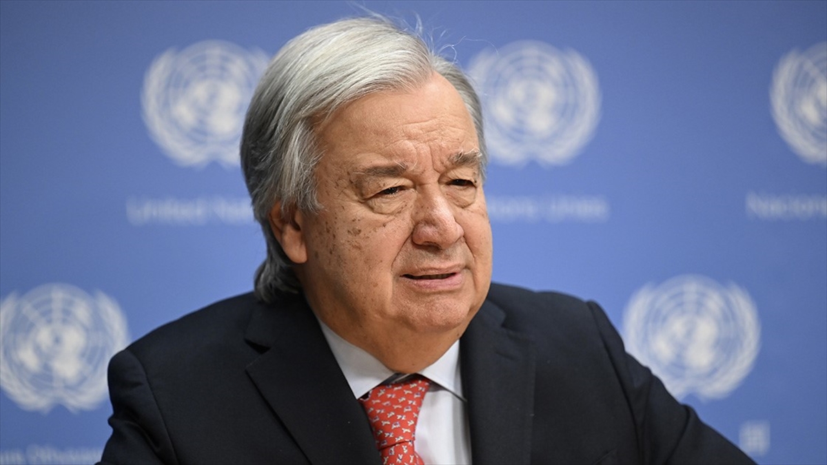 Birleşmiş Milletler (BM) Genel Sekreteri Antonio Guterres, tüm fosil yakıtların
