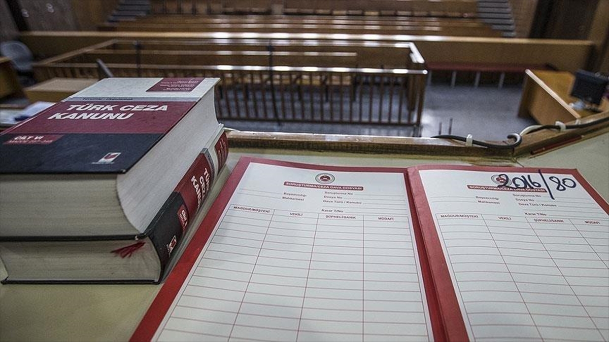 HDP Esenyurt İlçe Başkanlığı'nda terör örgütü PKK elebaşı Abdullah Öcalan'ın