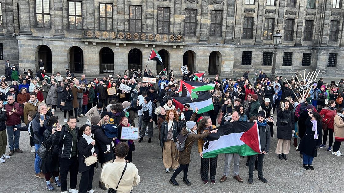 Hollanda'nın başkenti Amsterdam'da, Oxfam Novib, Uluslararası Af Örgütü Hollanda Şubesi,