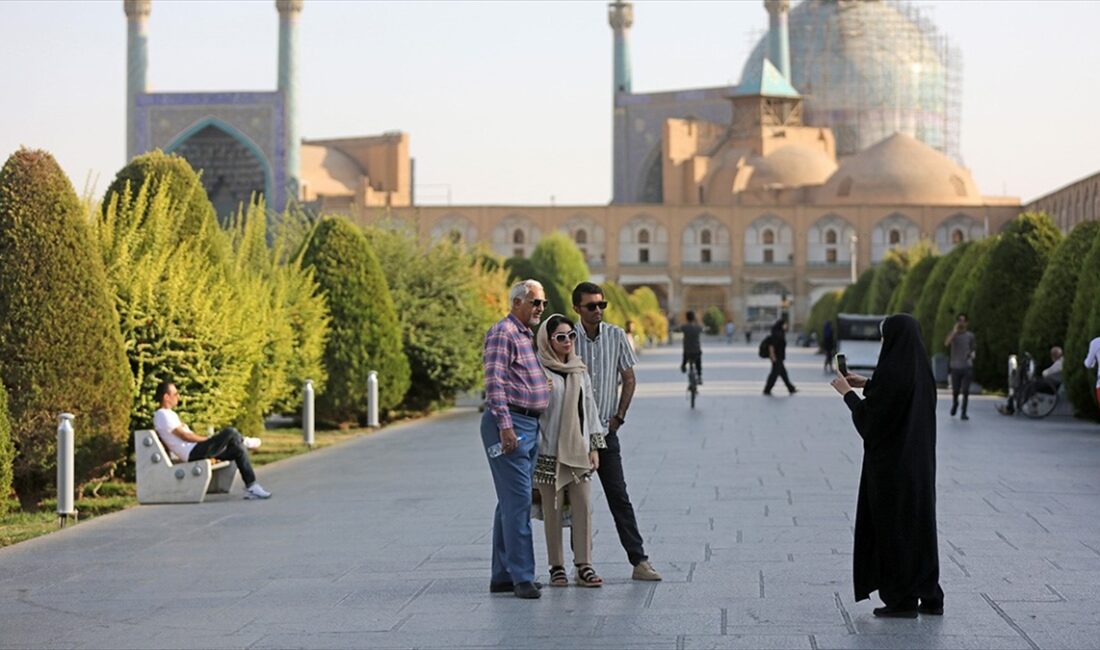 İran, turizmi canlandırmak hedefiyle 32 ülkeyle vizeyi tek taraflı kaldırma