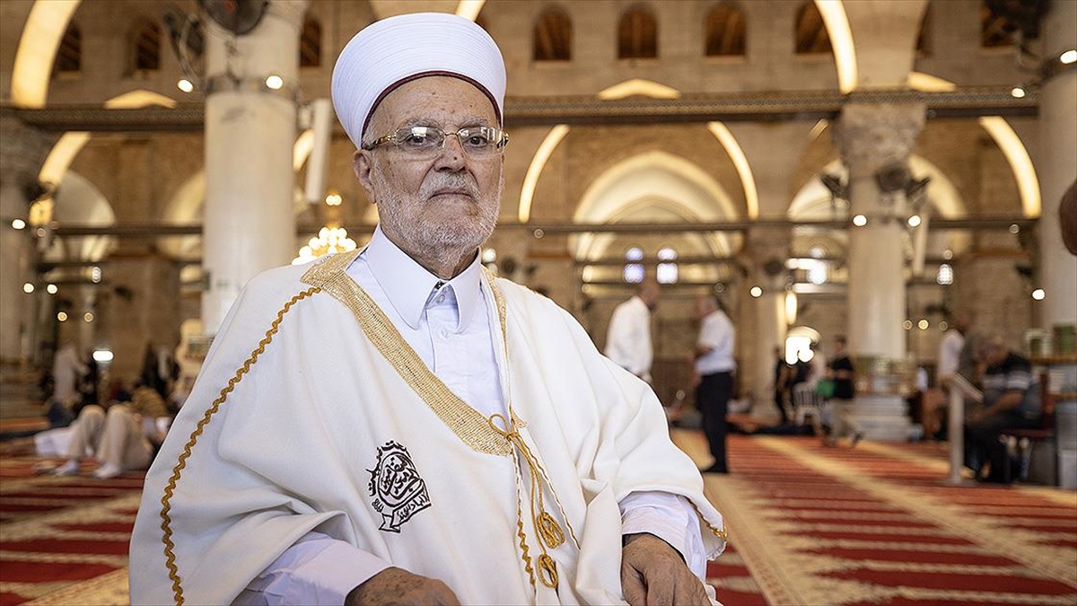 İsrail, Mescid-i Aksa İmam Hatibi Şeyh İkrime Sabri'nin işgal altındaki