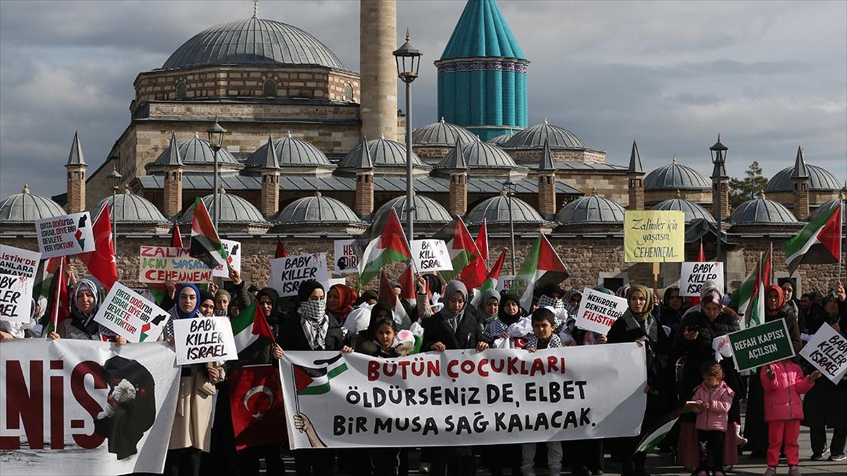  İsrail'in Gazze'ye yönelik saldırılarında hayatını kaybeden çocuklar için eylemler