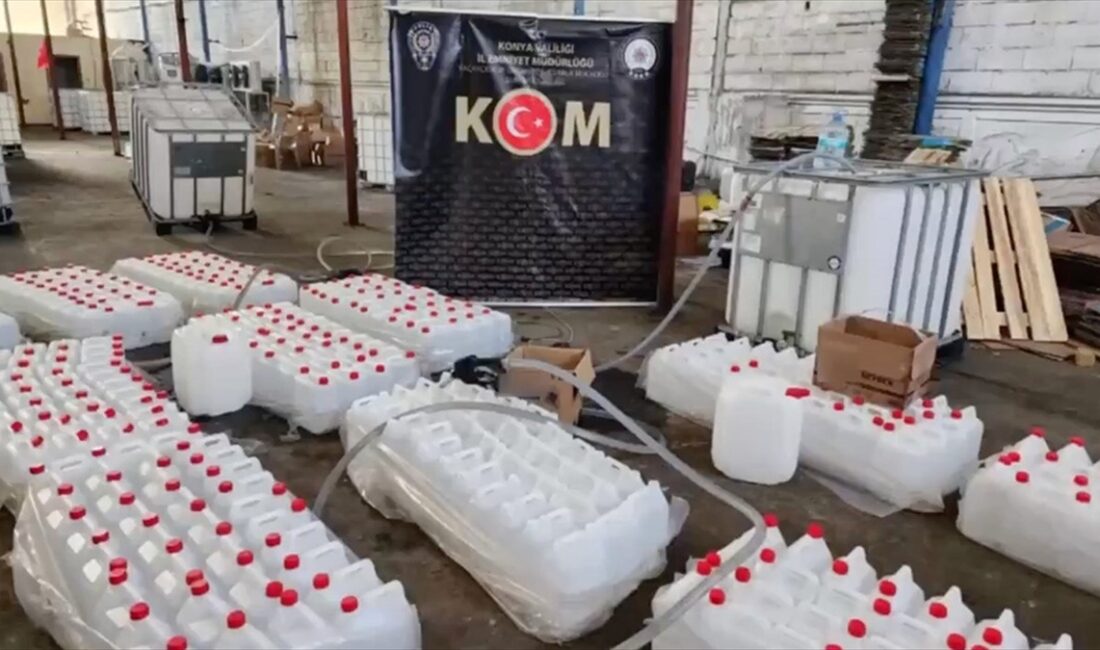 Kaçak ve sahte içki ticaretine yönelik operasyonla 35 milyon liralık vergi kaybı engellendi İçişleri Bakanı Ali Yerlikaya, kaçak ve sahte içki ticaretinin engellenmesine