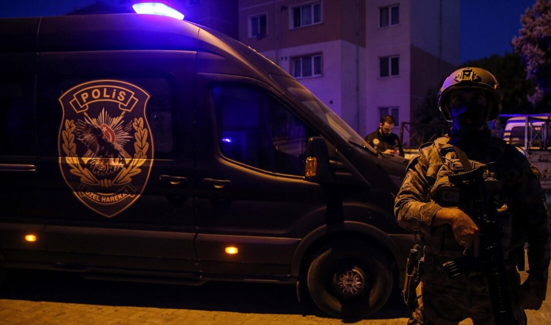 İçişleri Bakanı Yerlikaya, "İstanbul merkezli 13 ilimizde eş zamanlı düzenlenen