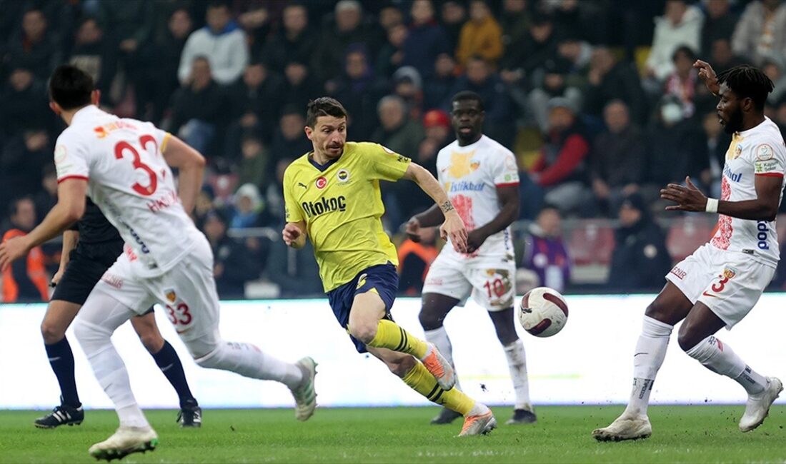 Trendyol Süper Lig'de 17. haftada konuk ettiği Fenerbahçe'ye 4-3 yenilen