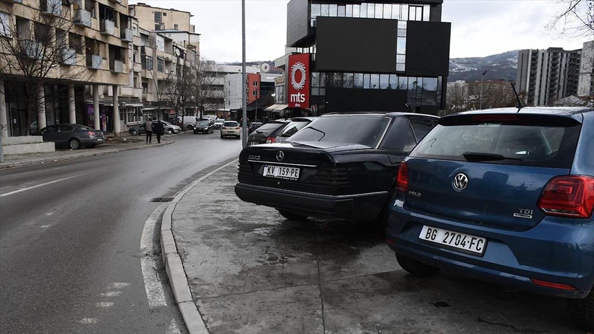 Kosova’da çoğunlukla Sırpların yaşadığı bölgelerde Sırbistan kurumlarınca verilen, Kosova şehirlerini