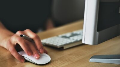 Yüksek enflasyon karşısında artan faiz oranları ekonomik aktiviteyi günden güne