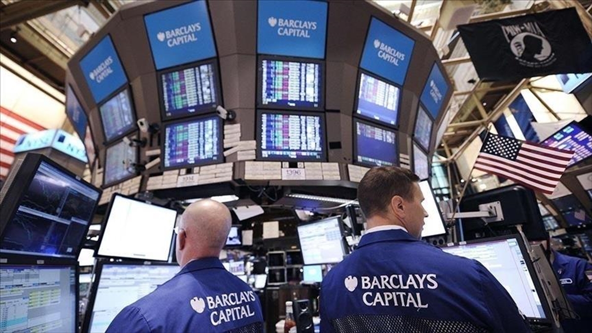Küresel piyasalarda, ABD Merkez Bankasının (Fed) gelecek yıl en geç