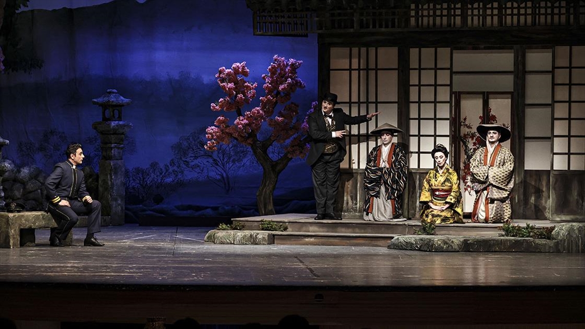 Ankara Devlet Opera ve Balesi (ADOB), Giacomo Puccini'nin bestelediği "Madama
