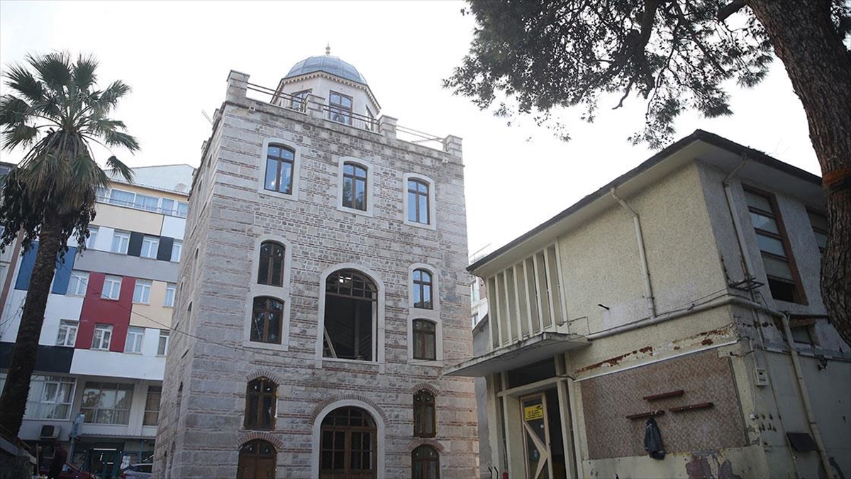 "Şehzadeler kenti" Manisa'daki Fatih Kulesi, restorasyon çalışmalarının tamamlanmasının ardından Osmanlı