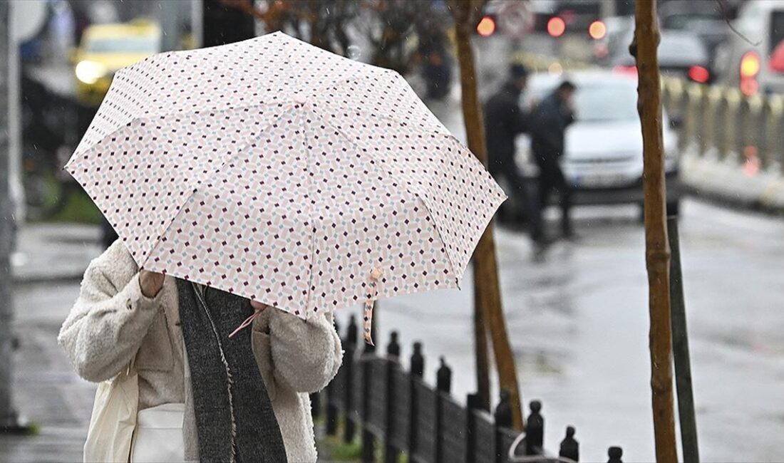 Marmara için kuvvetli sağanak uyarısı Marmara'nın batısı için kuvvetli yağış uyarısında bulunuldu.