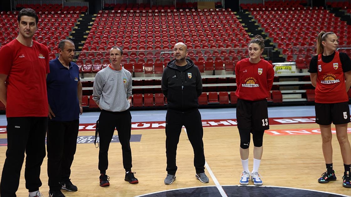 ING Kadınlar Basketbol Süper Ligi ekiplerinden Melikgazi Kayseri Basketbol'un başantrenörü