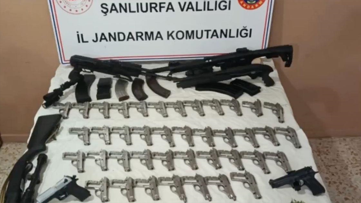 Ruhsatsız silah taşıyanlar ile silah kaçakçılarına yönelik "Mercek-7" operasyonunda 1038