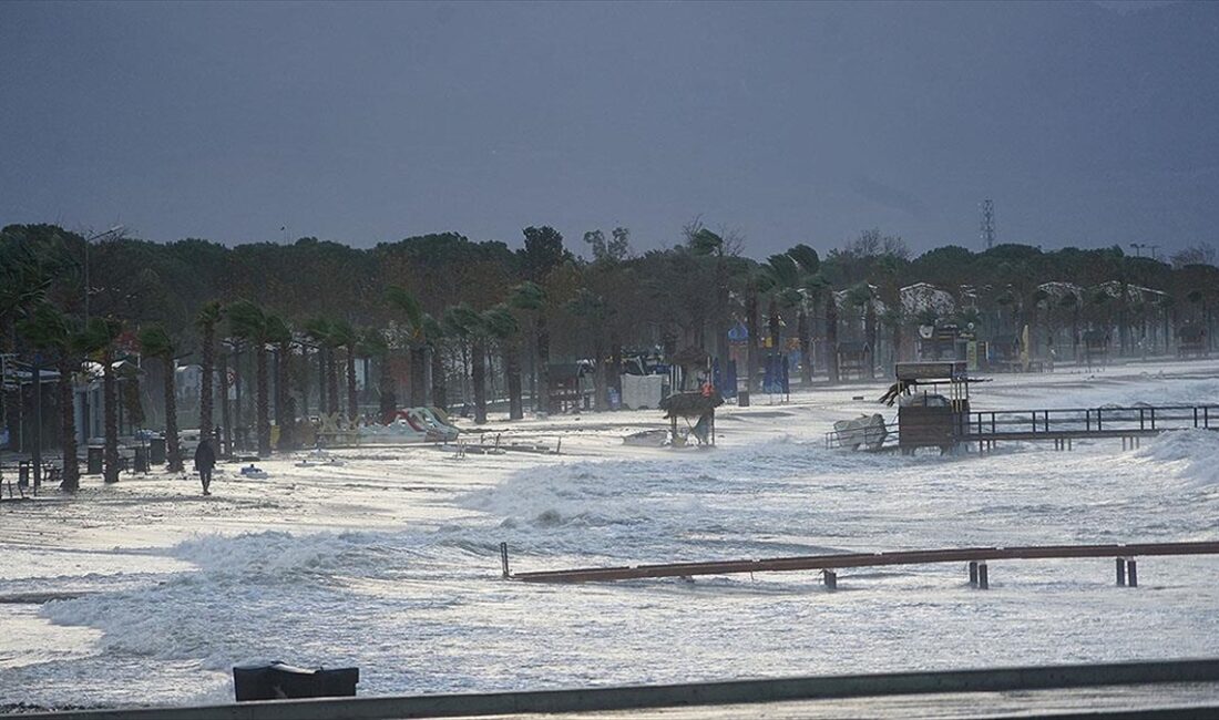 Meteoroloji Genel Müdürlüğünden, yarın Ege Denizi'nin kuzeyi için fırtına uyarısında