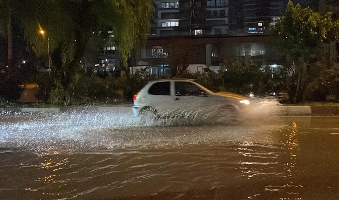Meteoroloji Genel Müdürlüğü, bugün akşam saatlerine kadar Hatay'da kuvvetli yağışın