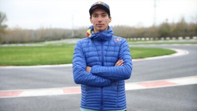 Milli motosikletçi Toprak Razgatlıoğlu, yeni takımı Rokit BMW ile 2024