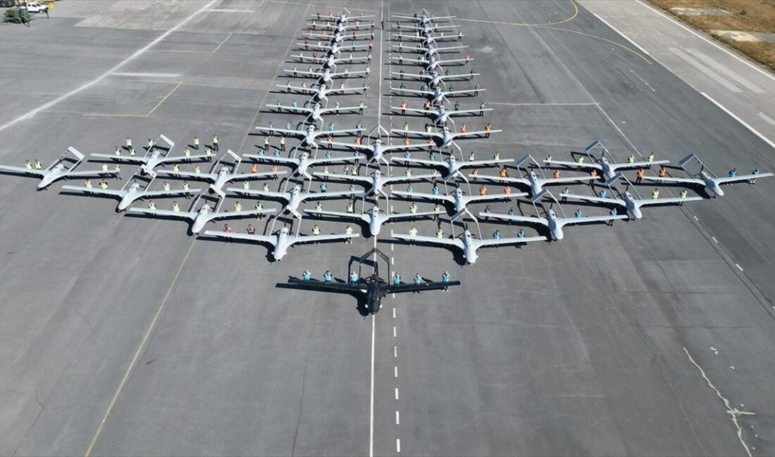 Türkiye'nin ilk milli ve özgün SİHA'sı Bayraktar TB2, 750 bin