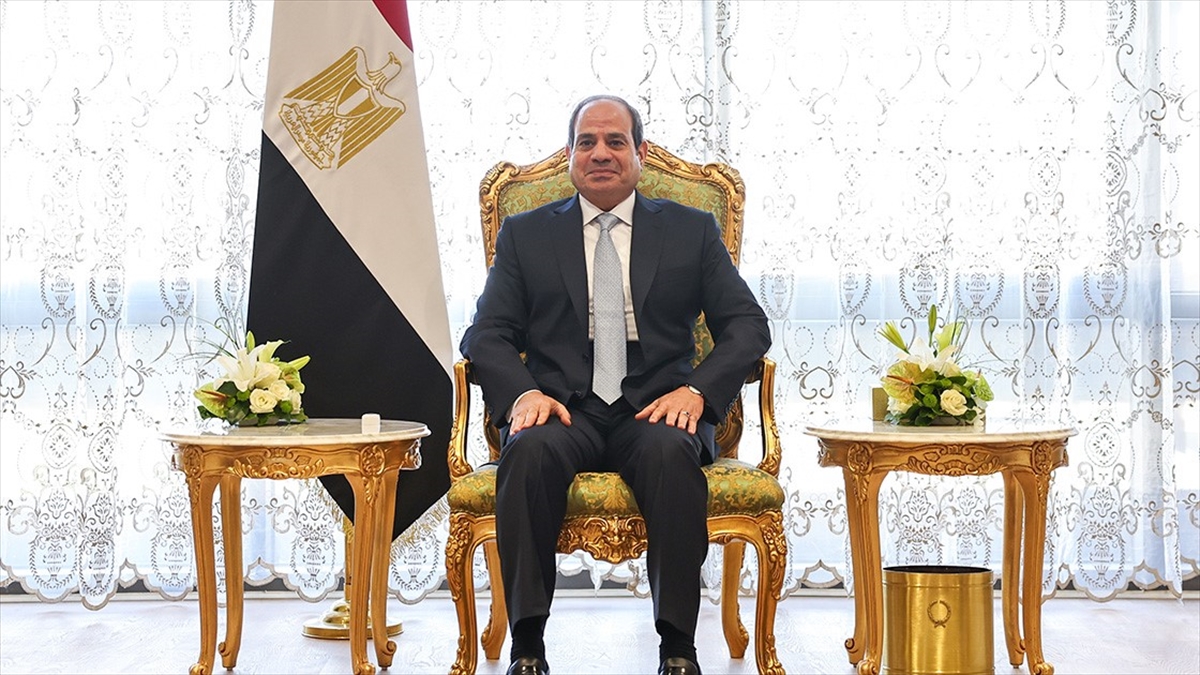 Mısır Ulusal Seçim Kurulu, mevcut Cumhurbaşkanı Abdulfettah es-Sisi'nin yeniden cumhurbaşkanı