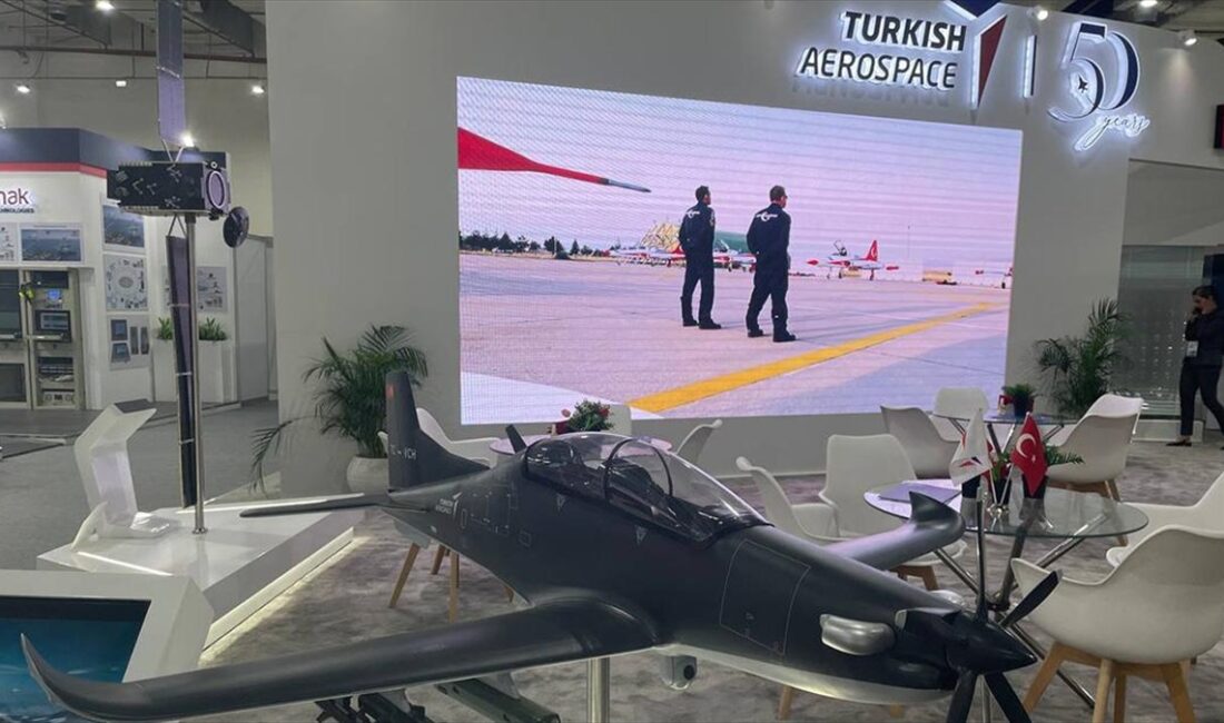 KAHİRE (AA) – 40 ülkeden yaklaşık 400 firmanın katıldığı EDEX