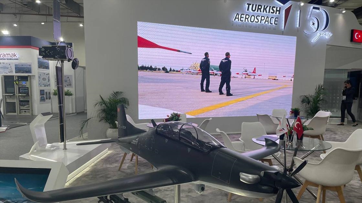 KAHİRE (AA) – 40 ülkeden yaklaşık 400 firmanın katıldığı EDEX